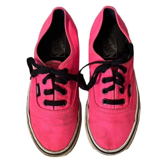 Vans Shoes - Vans 7 women’s low rise hot pink black GUC sneaker skate casual shoe men’s 5.5